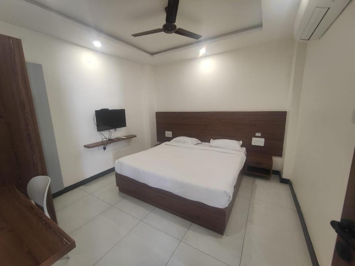 Super Townhouse Shivamogga Formerly Karthik Bhavan Exteriér fotografie